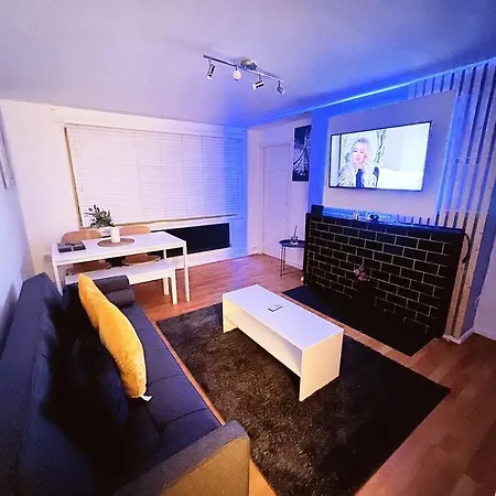 Cosy Sleeps 5