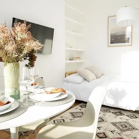 Sun Drenched 1 Bedroom In Farringdon Apartment *