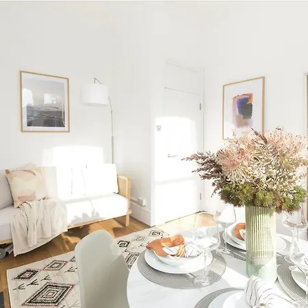 Sun Drenched 1 Bedroom In Farringdon London