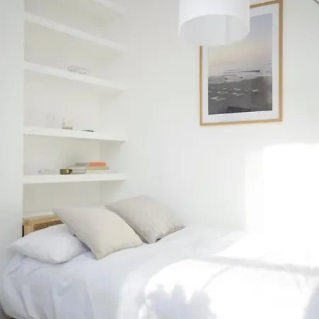 Sun Drenched 1 Bedroom In Farringdon Apartment *