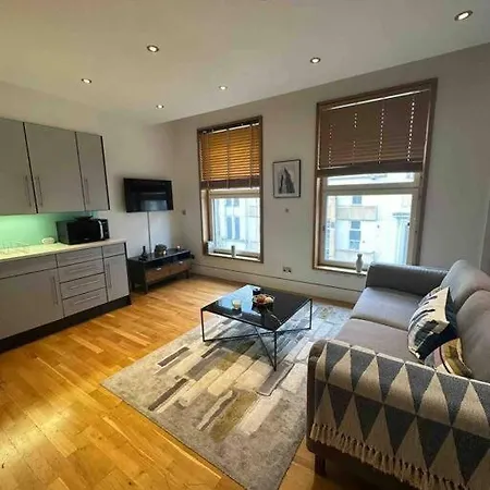 1 Bedroom In St Piccadilly Hy10 *