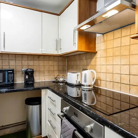 Apartment Modern Near *