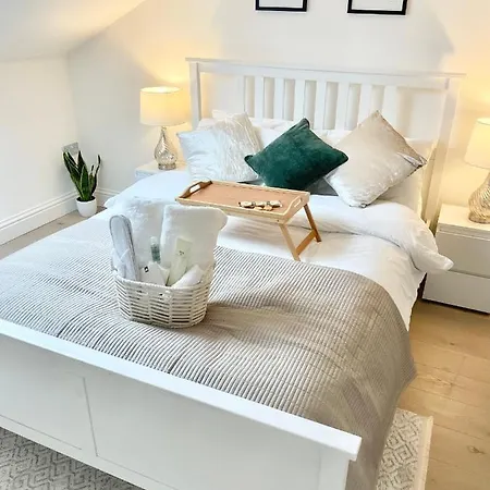 Luxury En-suite Double Bedroom Stratford E15 *