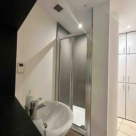 1 Bedroom In St Piccadilly Hy10 London