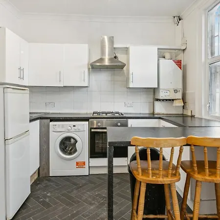 Guest house Cozy Flat London