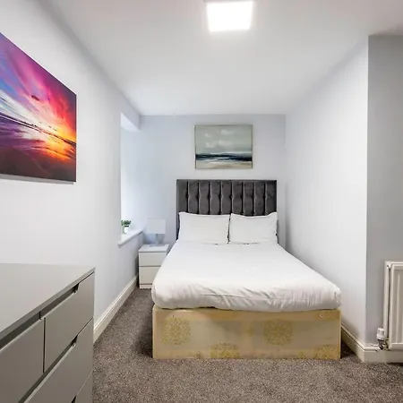 Modern Near Apartment *