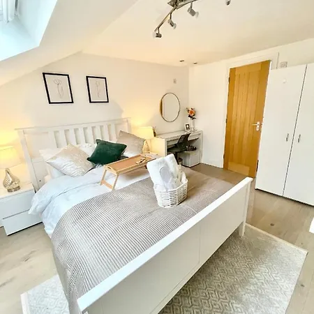 Luxury En-suite Double Bedroom Stratford E15 *
