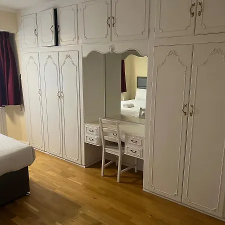 Vyner House Holiday home *