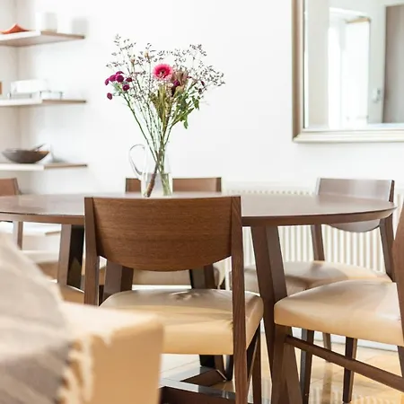 Stunning 2br Flat W2 Patio In Kensington *