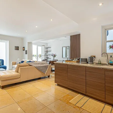 Stunning 2br Flat W2 Patio In Kensington