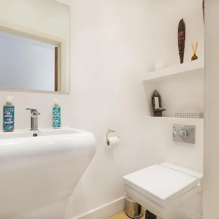 Stunning 2br Flat W2 Patio In Kensington Apartment
