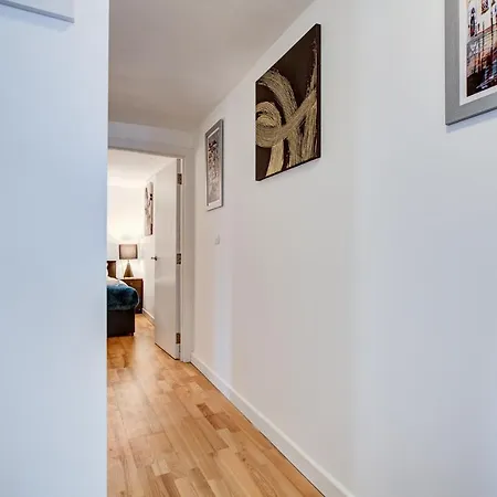 Apartment Peckham Plaza London