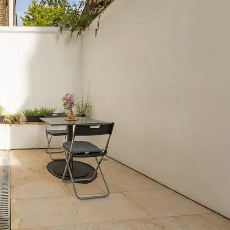 Stunning 2br Flat W2 Patio In Kensington Apartment