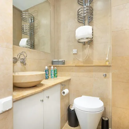 Stunning 2br Flat W2 Patio In Kensington Apartment *