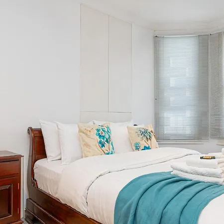 Stunning 2br Flat W2 Patio In Kensington Apartment *