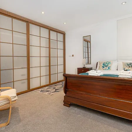 Stunning 2br Flat W2 Patio In Kensington Apartment *
