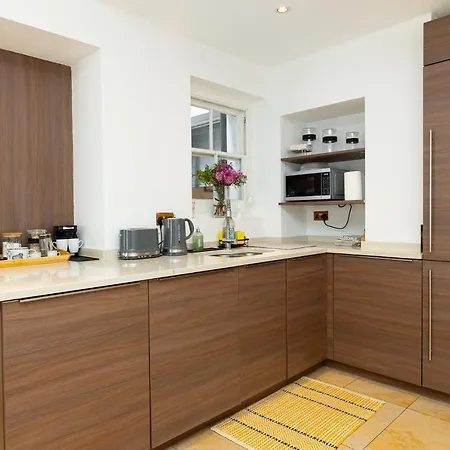 Apartment Stunning 2br Flat W2 Patio In Kensington