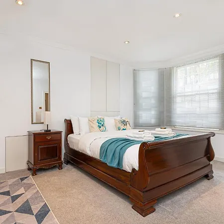 Stunning 2br Flat W2 Patio In Kensington *