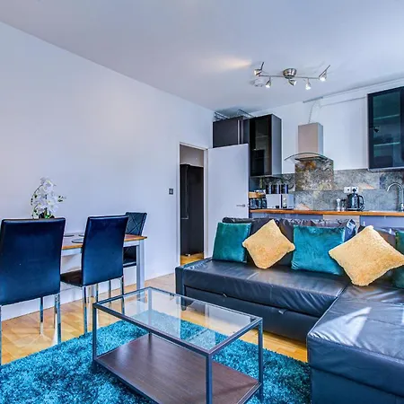 Peckham Plaza Apartment London