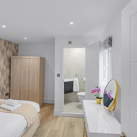 Apartment Modern 3 And 2 Bedroom In Maida Vale *