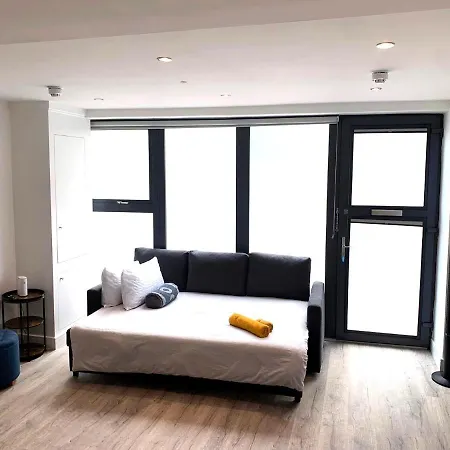 Apartment Modern Flat Near Highbury & Islington Station *