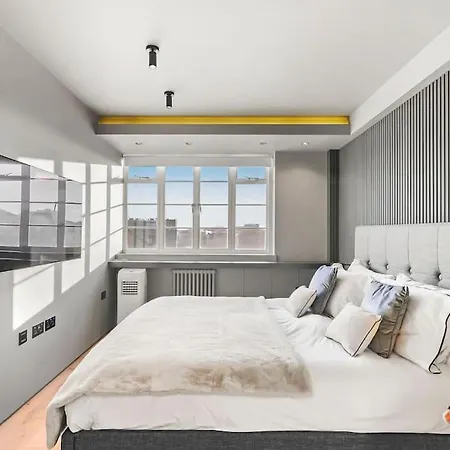 Luxury Kensington Flat With Terrace And Ac Apartment