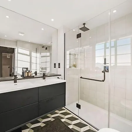 Luxury Kensington Flat With Terrace And Ac