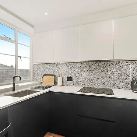 Luxury Kensington Flat With Terrace And Ac London