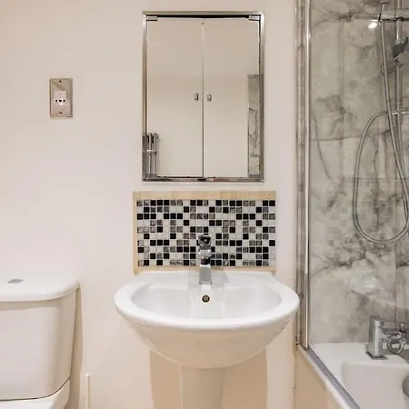 Luxury - Excel - O2- 3 Bedroom *