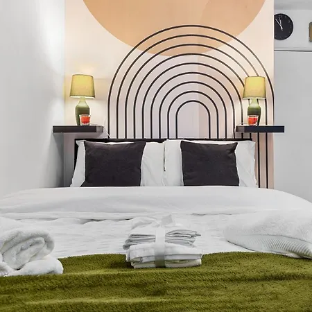 Modern Gem Brixton Centre Cozy & Comfort Charis Apartment London