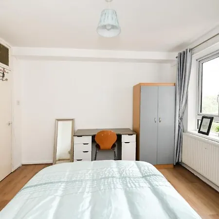 Apartment Entire Two Bedroom Flat In The Heart Of Greater