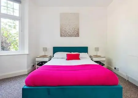 Garden Flat In Central Location Apartman *