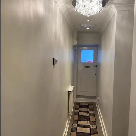 Connection: Double In Heart Of Apartment *