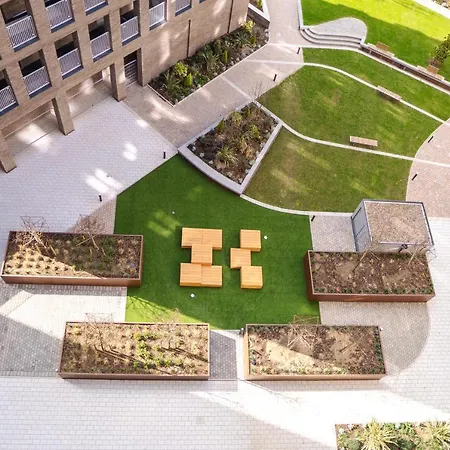 Apartment Luxury, Modern & Cosy 2 Bedroom London