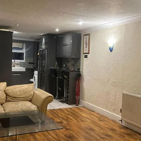 Apartment Away In A Close