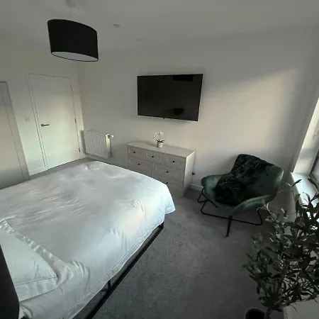 Apartment Luxury, Modern & Cosy 2 Bedroom *