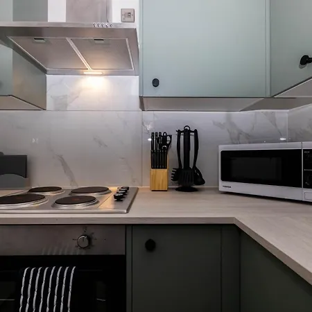 Ensuite With Garden * London