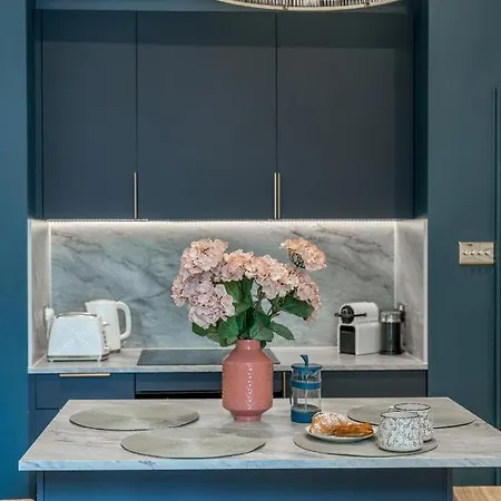 Victorian Blue - 2 Bedroom Flat Pimlico Apartment London