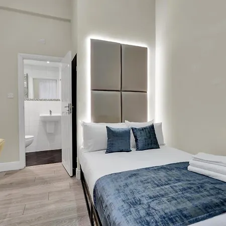 Apartment Chic In