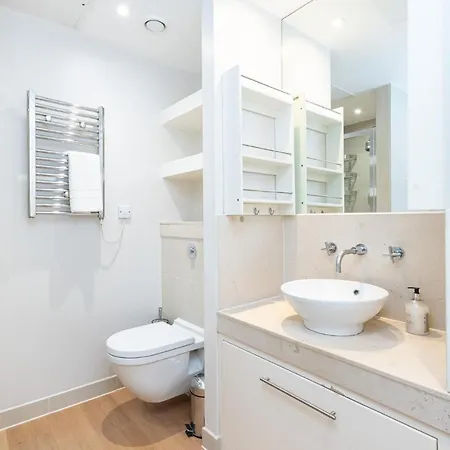 Luxurious Modern 3br Flat In Prime Canary Wharf London