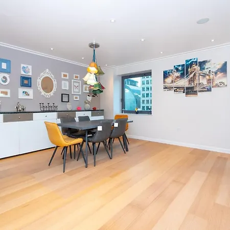 Luxurious Modern 3br Flat In Prime Canary Wharf London