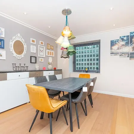 Apartment Luxurious Modern 3br Flat In Prime Canary Wharf *