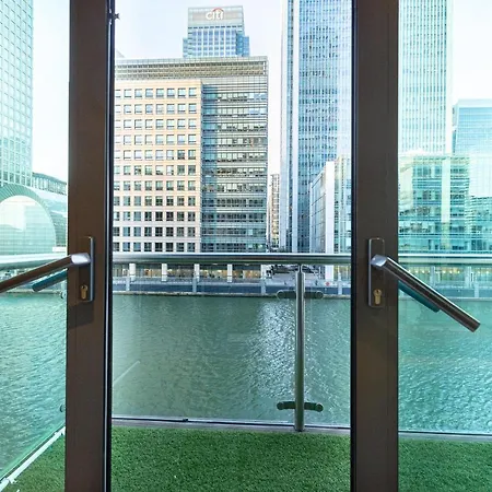 Luxurious Modern 3br Flat In Prime Canary Wharf London