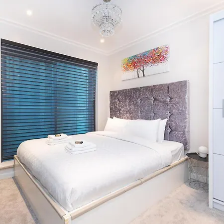 Apartment Luxurious Modern 3br Flat In Prime Canary Wharf
