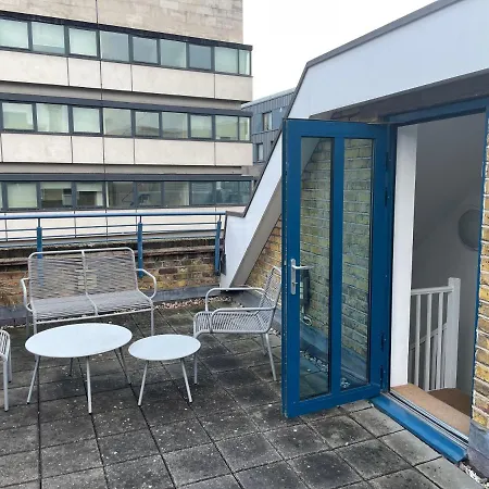 Apartment 1 Bed With Roof Terrace London