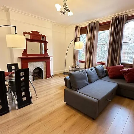 Apartment Flat Espacoso 3min Do Metro *