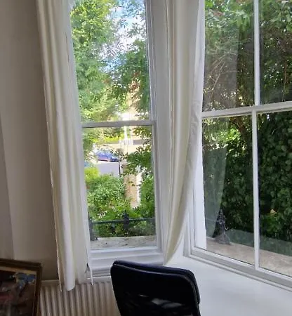 Apartment Primrose Hill - Charming, Cosy, 2 Double Bedrooms
