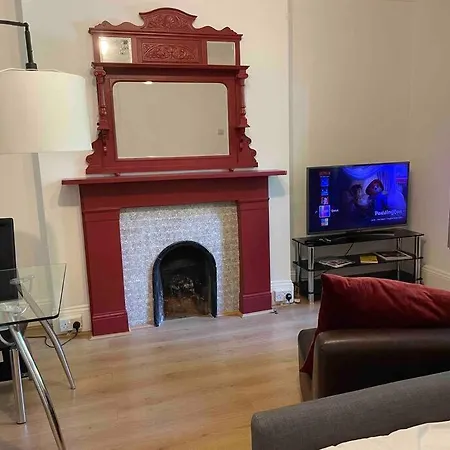 Apartment Flat Espacoso 3min Do Metro London