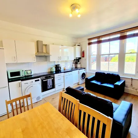 King's Cross & Angel Area, 4 Bedrooms With 7 Beds & Private Rooftop - Walk To St Pancras International