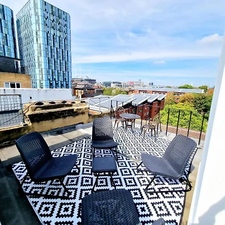 Apartment King's Cross & Angel Area, 4 Bedrooms With 7 Beds & Private Rooftop - Walk To St Pancras International London